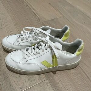 Veja V-12 sneakers